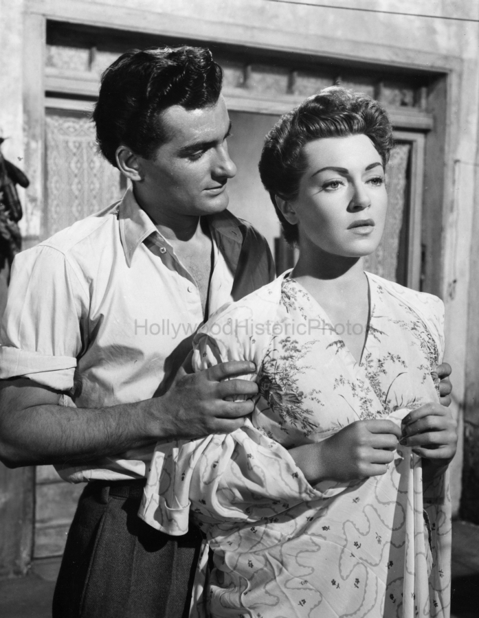Lana Turner 1954 The Flame and the Flesh wm.jpg
